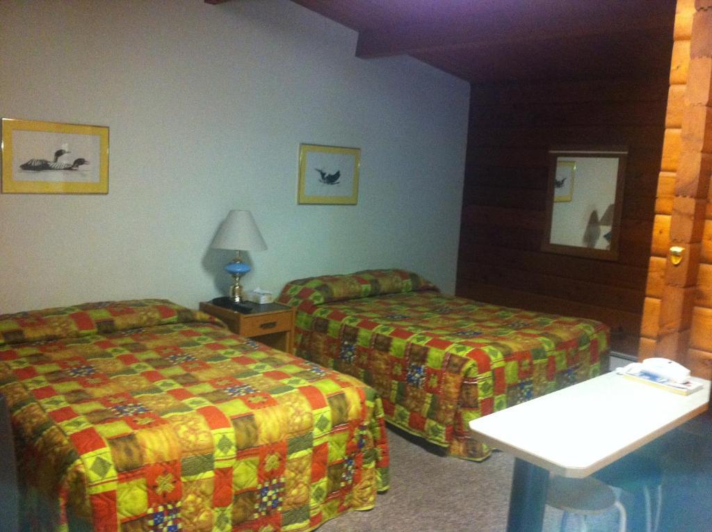 Raccoon Lodge Motel Сілван-Лейк Номер фото